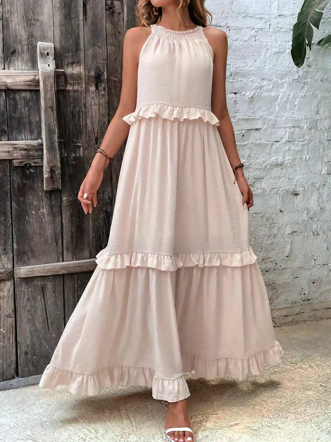 Madeline - Elegant Klänning med Volanger